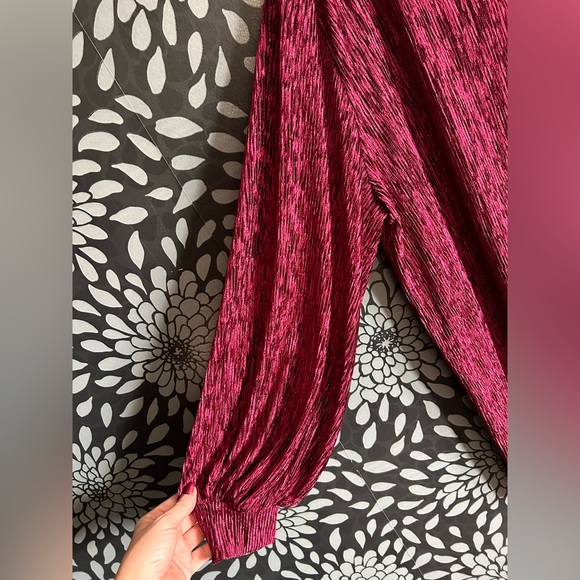 Puff sleeve shimmer blouse - Picture 5 of 7